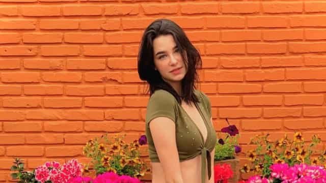 Modelo Valentina Boscardin morre aos 18 anos com Covid-19