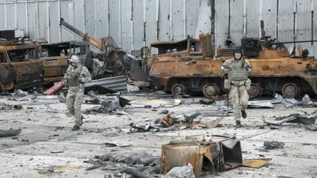 Rússia diz que destruiu armas dos EUA na Ucrânia e que matou 120 militares