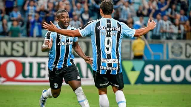 Grêmio supera o CRB, chega à terceira vitória seguida e alcança o topo da Série B