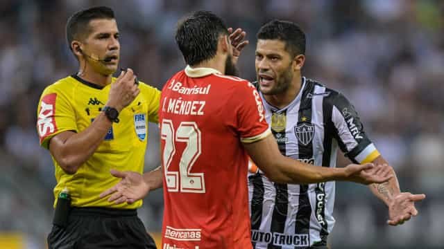 Inter encerra negociações e comunica que Bruno Méndez voltará ao Corinthians