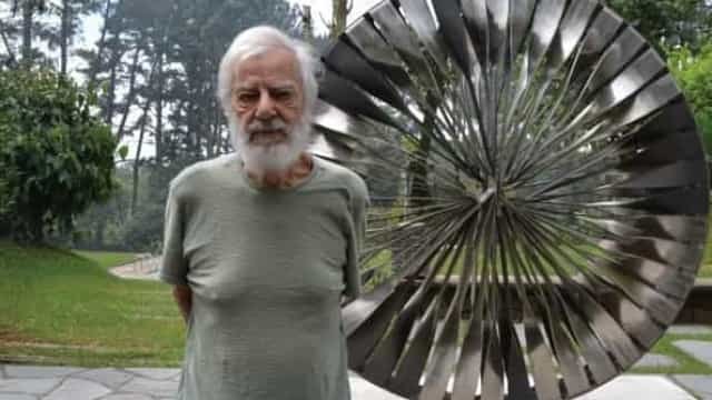 Artista que criou esculturas no Arouche e na Sé, morre aos 93 anos