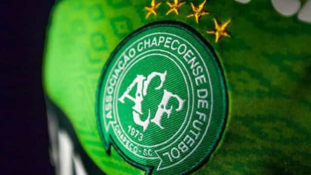 Chapecoense faz 3 a 1 no Sampaio Corrêa e celebra 1ª vitória em casa na Série B