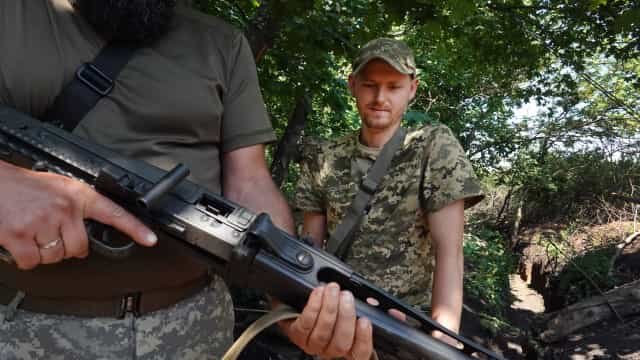Separatistas pró-Rússia afirmam ter cercado cidade-chave de Lisitchansk, na Ucrânia