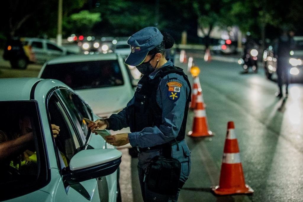 Governo de MT vai endurecer medidas e multas para quem provocar aglomerações