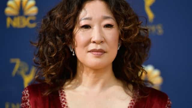 Sandra Oh diz ter ‘orgulho de ser asiática’ em protesto contra racismo