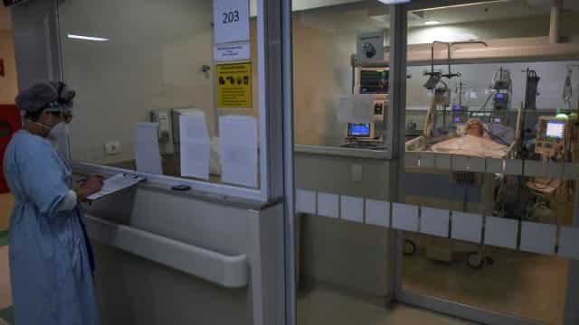 Saúde autoriza mais de 2 mil leitos de UTI para pacientes de covid