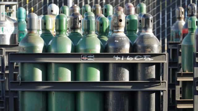 Governo de São Paulo pede doações e empréstimos de cilindros para oxigênio