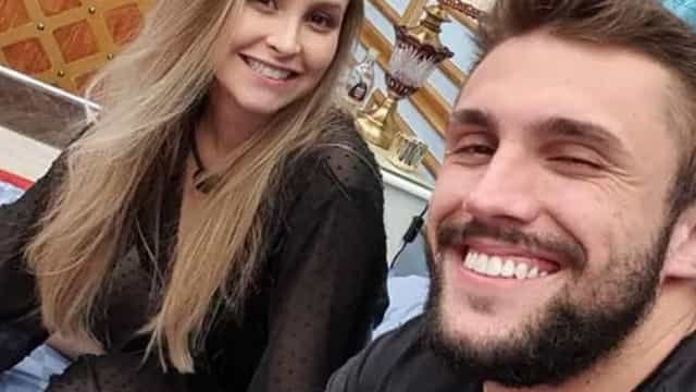 Arthur diz estar apaixonado por Carla Diaz no BBB 21