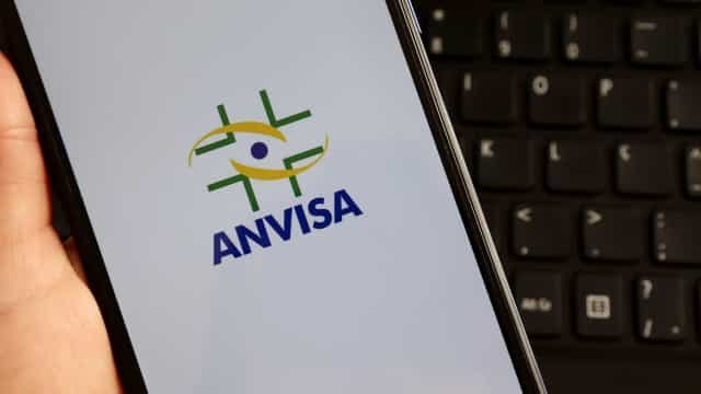 Anvisa esquece de mandar email e reunião sobre kit intubação é cancelada