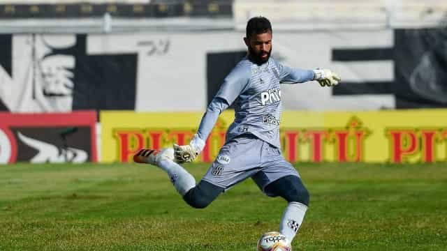 Ygor Vinhas, goleiro da Ponte Preta, revela problemas para respirar após covid-19