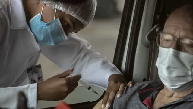 Mais de 500 mil que receberam 1ª dose da vacina em janeiro não tomaram a 2ª