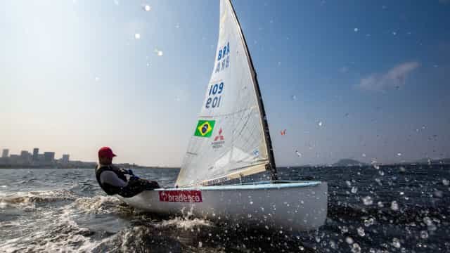 Velejador Jorge Zarif entra no Top 10 do Europeu de Finn, em Portugal