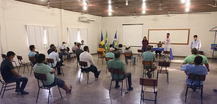 Secretaria municipal de desenvolvimento realizou reunião com representante da agricultura familiar