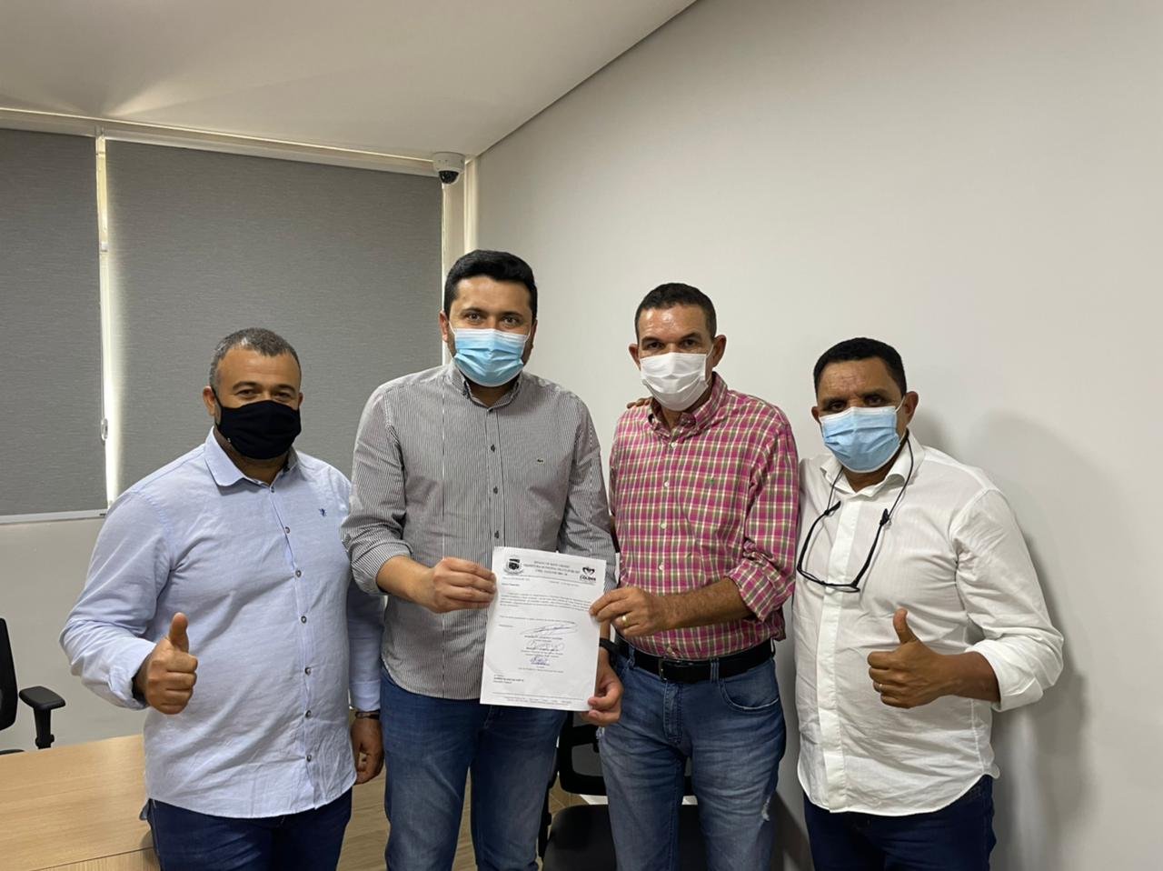 PREFEITO MANINHO SE REÚNE COM DEPUTADO JUAREZ COSTA QUE ASSEGURA R$8 MILHÕES EM RECURSOS PARA COLÍDER