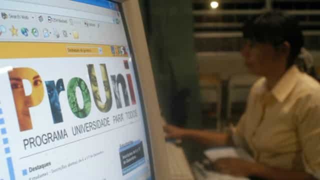 Prouni: começa entrega de documentos para bolsas remanescentes