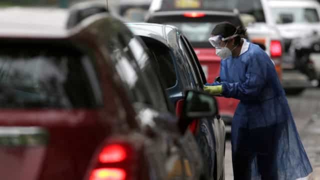 Covid-19: São Paulo reabre vacinação drive-thru para primeira dose
