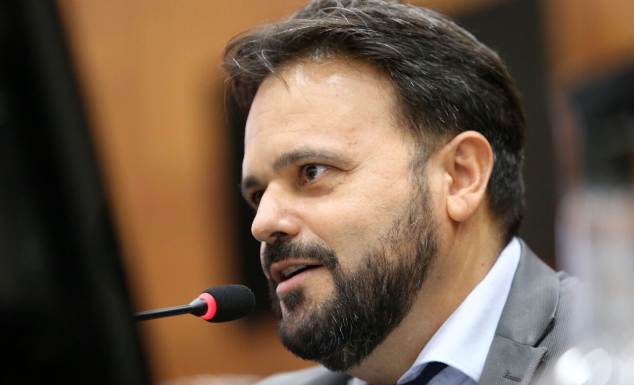 Deputado Claudinei comemora a convocação de 17 aprovados do concurso público da Politec