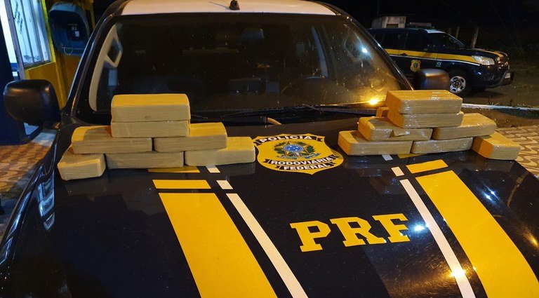 15 kg de pasta base de cocaína são apreendidos pela PRF
