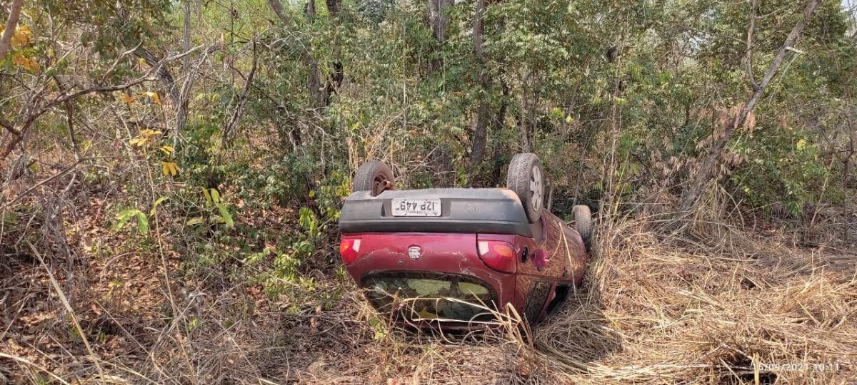 Idoso de 61 anos morre em capotamento