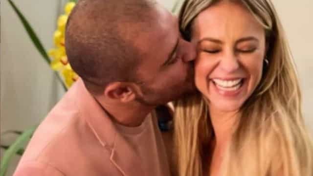 ‘Estou completamente entregue’, afirma Diogo Nogueira sobre Paolla Oliveira