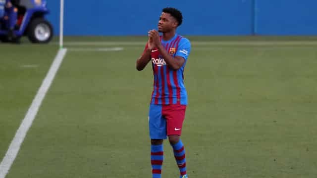 Novo camisa 10 do Barcelona, Ansu Fati se recupera de lesão e volta a treinar