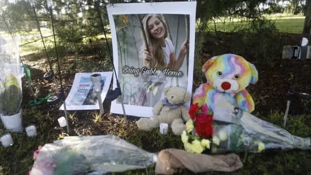 Brian Laundrie acampou com os pais após morte da namorada, Gabby Petito