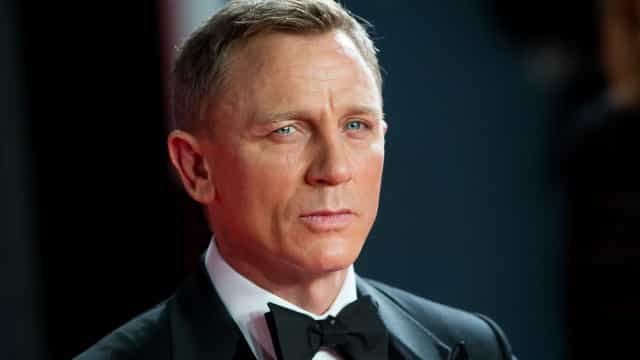 Daniel Craig revela que frequenta bares gays para evitar brigas