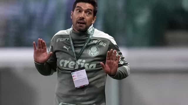 Abel aponta ‘mau jogo e falta de compromisso coletivo defensivo’ do Palmeiras