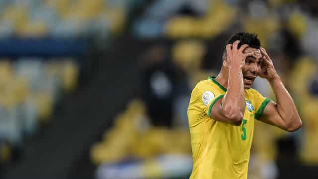 Tite corta Casemiro da seleção brasileira e convoca Douglas Luiz, do Aston Villa