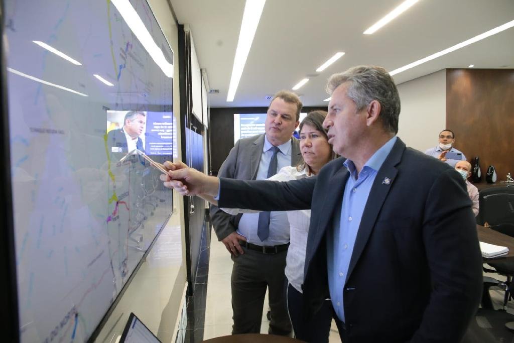 Governador anuncia asfalto novo em mais 90 km na MT-100