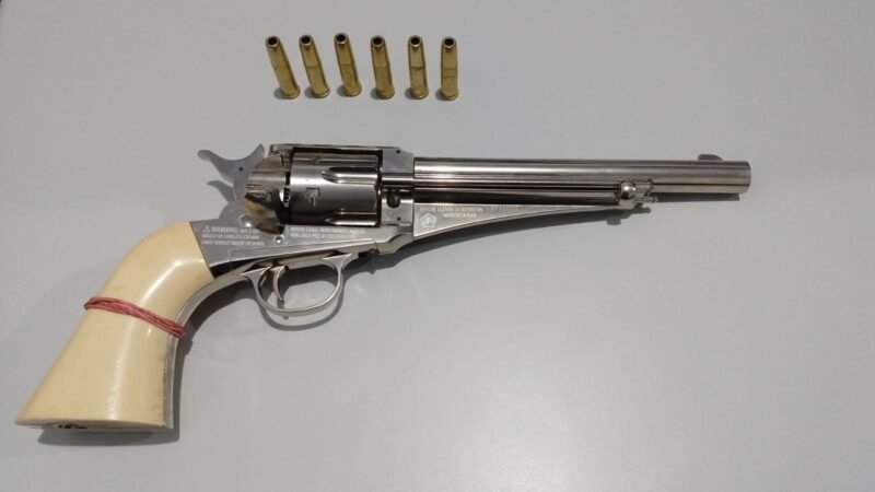 HOMEM DETIDO AMEAÇAVA MULHER COM RÉPLICA DE REVÓLVER