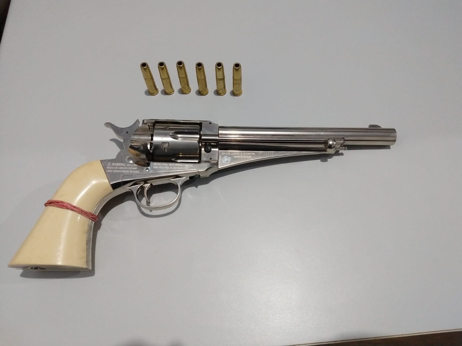 HOMEM DETIDO AMEAÇAVA MULHER COM RÉPLICA DE REVÓLVER