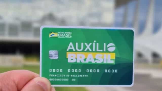Caixa paga Auxílio Brasil para beneficiários com NIS final 2