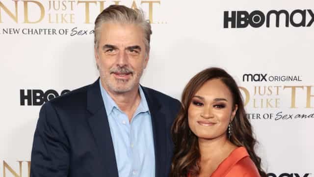 Casamento de Chris Noth está "por um fio" após escândalo sexual