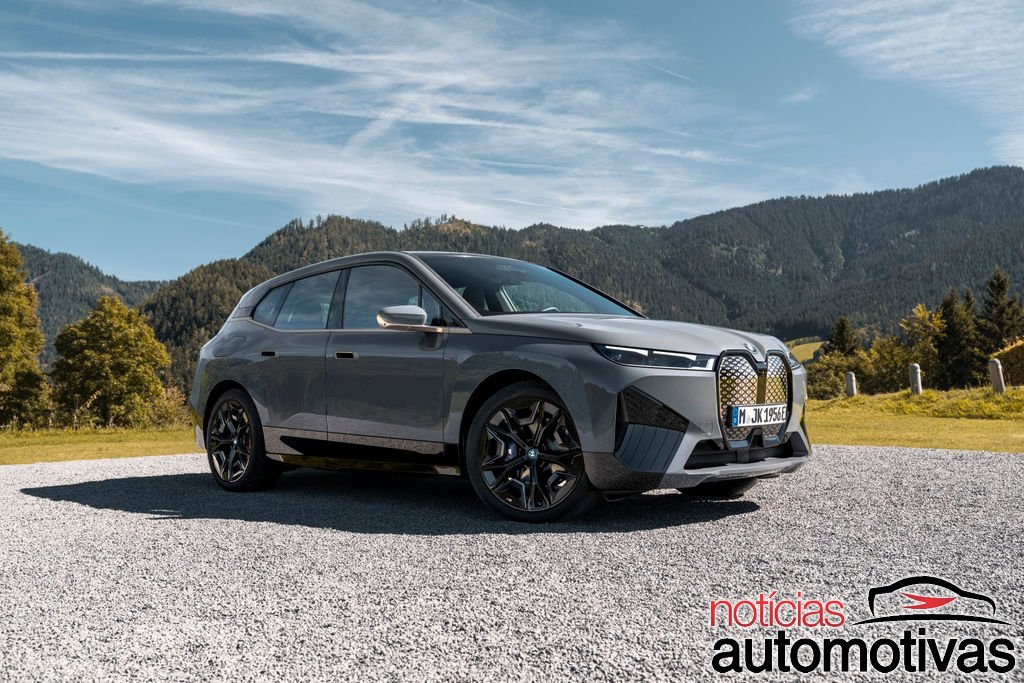 BMW iX ganha versão M60 com 619 cavalos e pintura que muda a cor