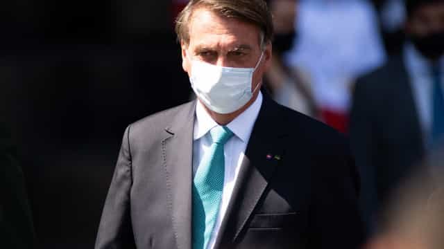 Bolsonaro sanciona projeto que tira do teto despesas com emendas parlamentares