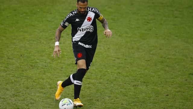 ‘Não jogarei mais no Vasco, estou negociando a rescisão’, anuncia Leandro Castan