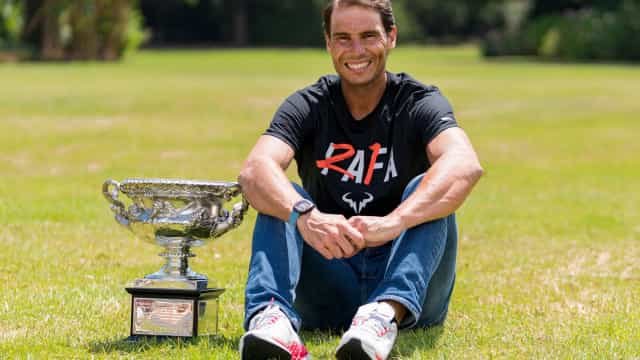 Djokovic e Federer parabenizam Nadal pela conquista do 21º Grand Slam na carreira