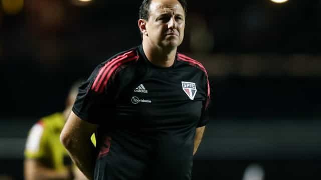 Abatido após 1º triunfo, Rogério Ceni diz que São Paulo precisa melhorar bastante