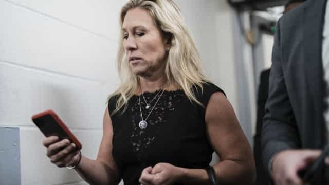 Deputada americana trumpista confunde Gestapo com gaspacho em entrevista