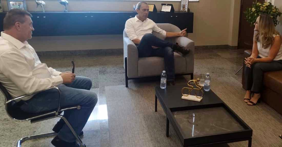 Prefeito de Lucas do Rio Verde e ex-prefeito se reúnem com pré-candidata ao Senado