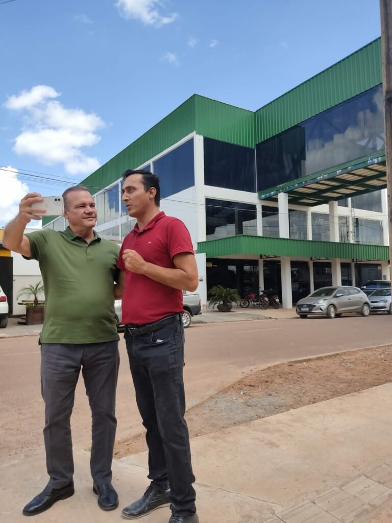 Senador Wellington Fagundes visita Faculdade UNIFAMA – Guarantã do Norte