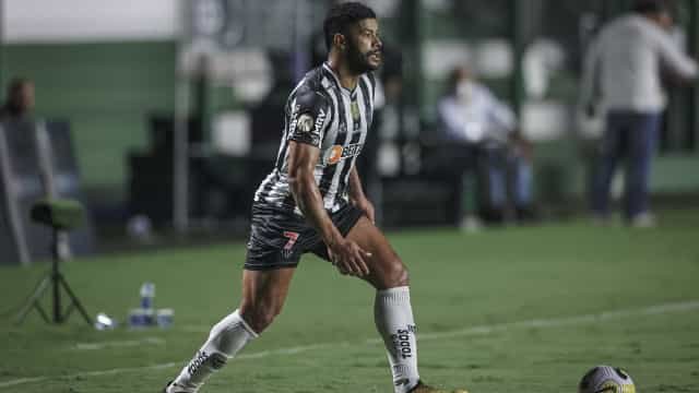 Atlético-MG fica duas vezes na frente, mas tropeça ao ceder o empate ao Goiás