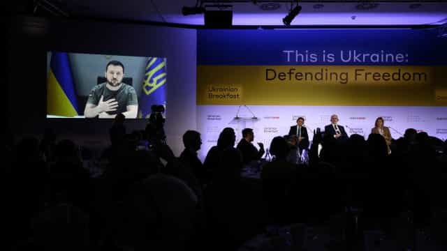 Zelensky oferece "condolências" às vítimas do Texas. "Isto é terrível"