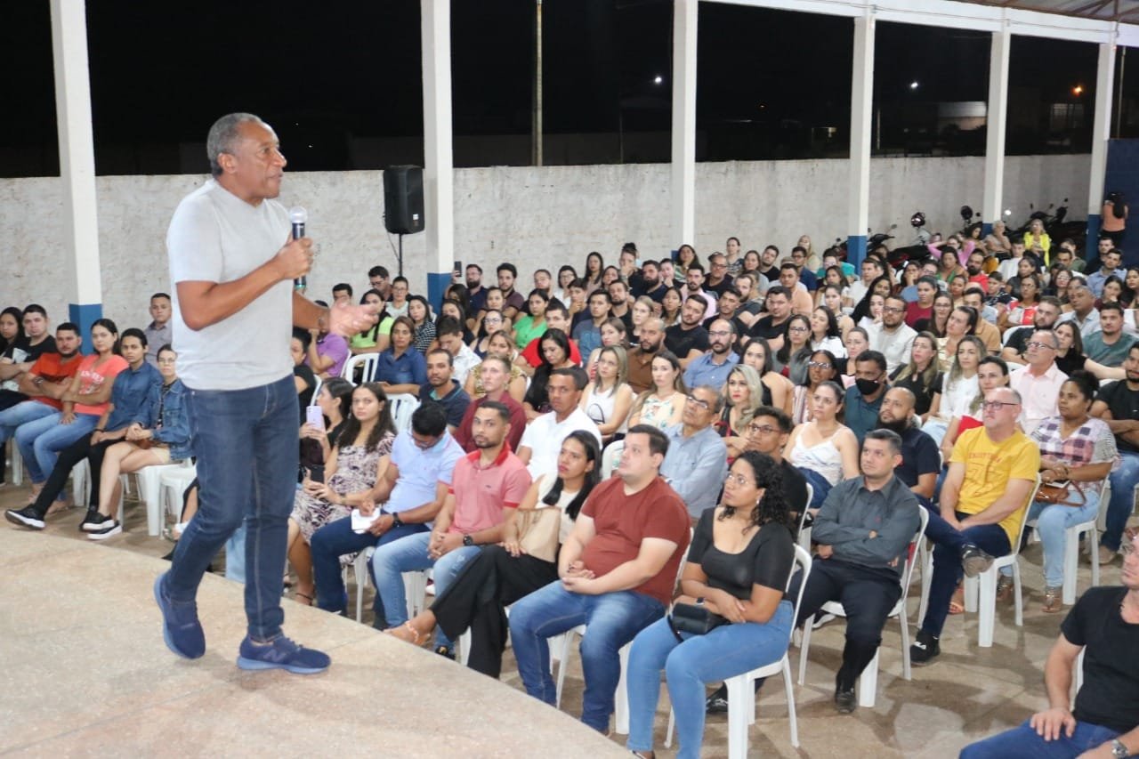 Mais de 500 pessoas assistiram a Palestra de Geraldo Rufino