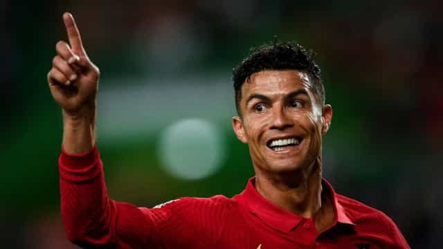 Gigante europeu se encontra com agente de CR7 em Portugal, diz site