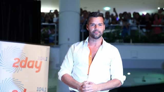 Ricky Martin vai participar em audiência após acusações de violência