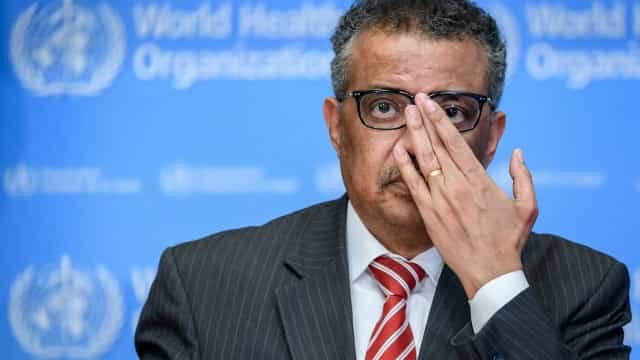 Varíola: OMS pede a homens que fazem sexo com homens diminuírem contato sexual