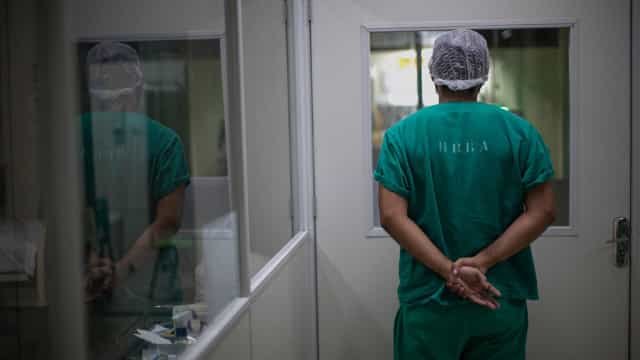 Médico suspeito de homofobia contra paciente com varíola dos macacos é afastado em Santo André