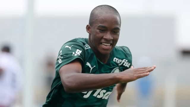 Endrick faz 16 anos e assinará 1º contrato profissional; veja planos do Palmeiras